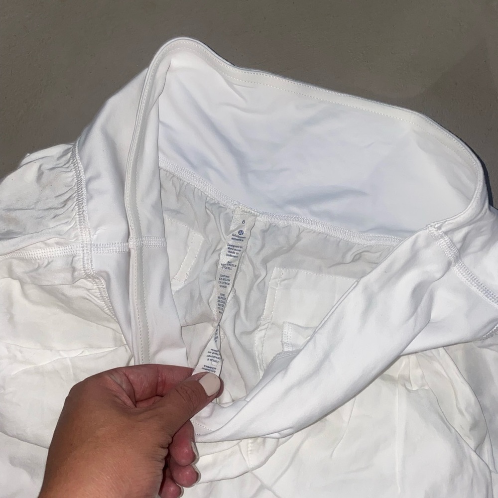 White lululemon balloon pants